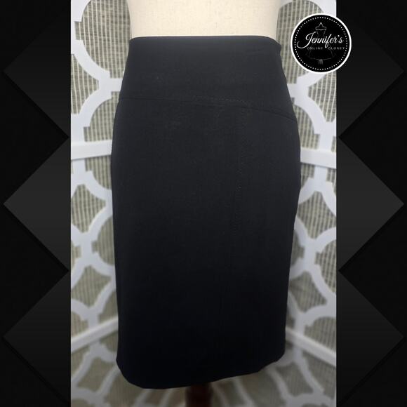 3/$30 D Studio Black Stitching Accent Side Zip Pencil Skirt Size 12 - Picture 1 of 9